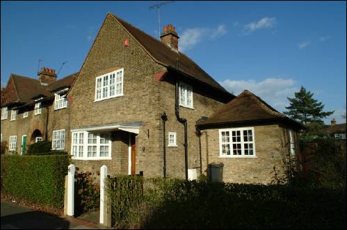 06 Asmuns Place